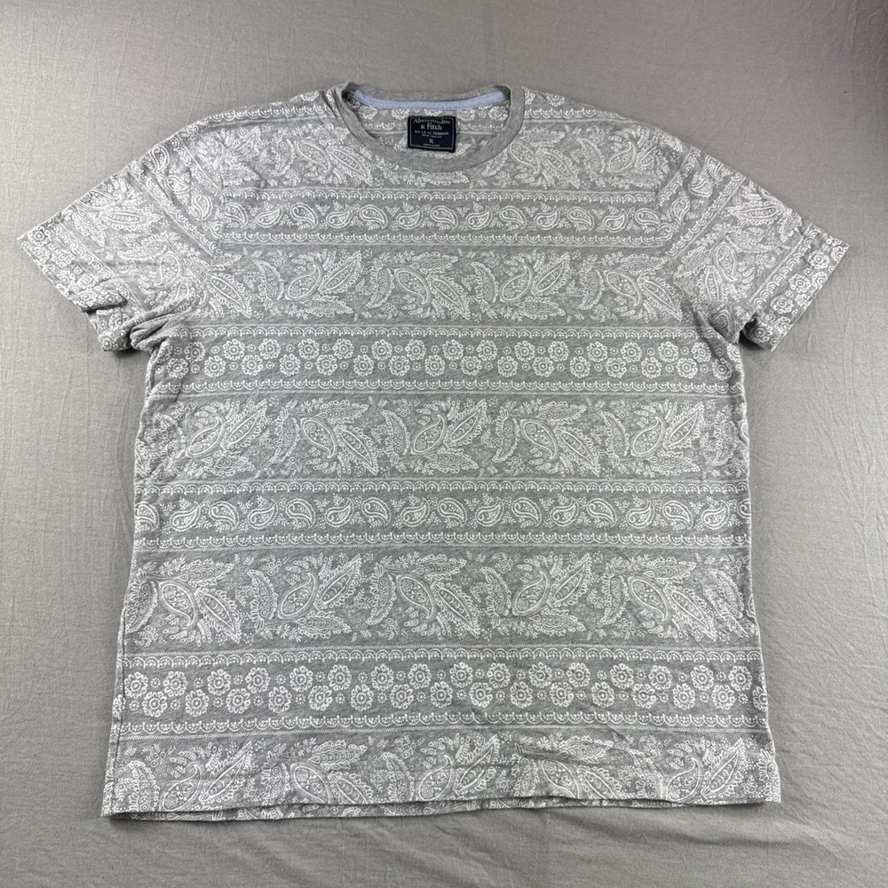 Abercrombie Fitch T-Shirt Mens XL Gray Paisley Short Sleeve Preppy Y2K Casual